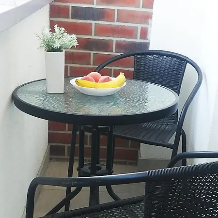 Nad Motlawa - Free Parking